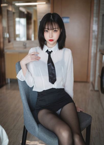 情欲九歌