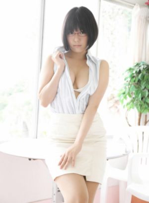 女大学生的沙龙室3