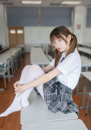 日本老师和学生bd高清